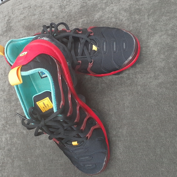 AIR VAPORMAX PLUS. - Picture 3 of 7